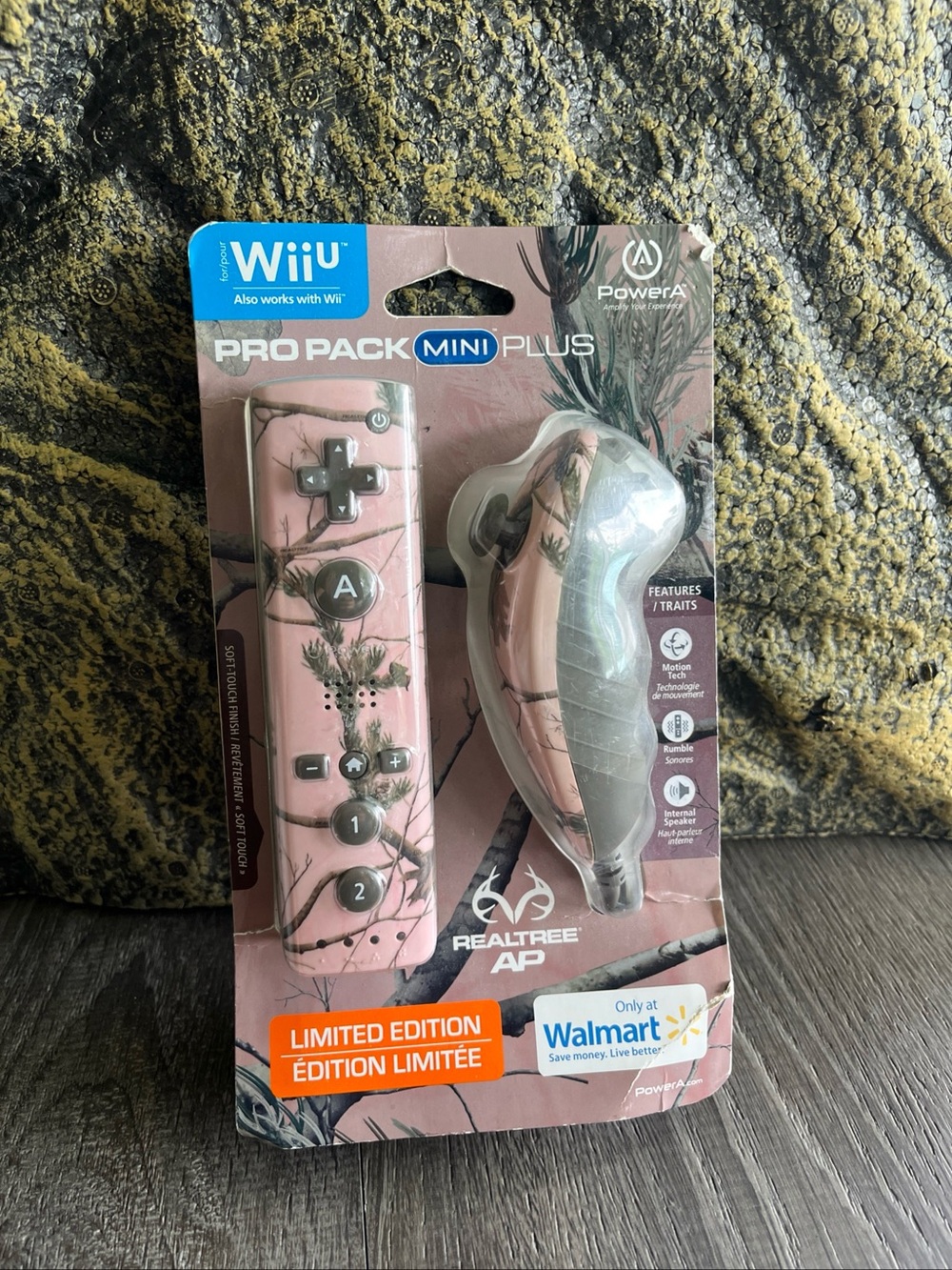 PowerA Wii U Pro Pack Mini Plus Remote & Nunchuk - Pink Realtree AP